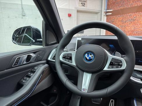 Used 2026 BMW X5 xDrive50e w/ M Sport Package AWD/4WD image 13