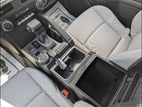 Used 2026 Toyota Tacoma SR5 AWD/4WD image 31