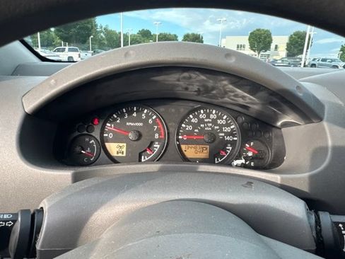 Used 2015 Nissan Frontier SV w/ SV Value Truck Package AWD/4WD image 13