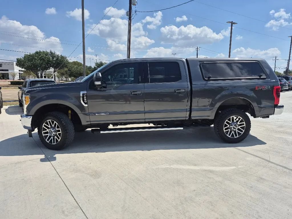 Used 2017 Ford F250 Lariat w/ Lariat Value Package AWD/4WD image 2