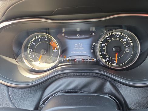Certified 2019 Jeep Cherokee Limited w/ Trailer Tow Group AWD/4WD image 25