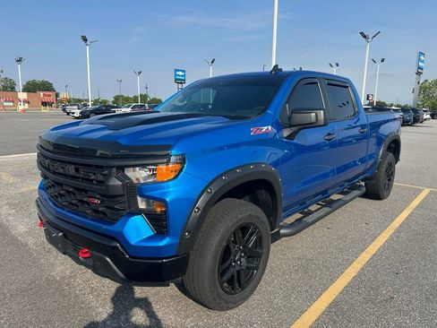 Used 2023 Chevrolet Silverado 1500 Custom Trail Boss AWD/4WD image 1