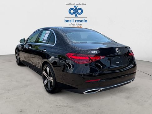 Used 2025 Mercedes-Benz C 300 4MATIC Sedan image 4