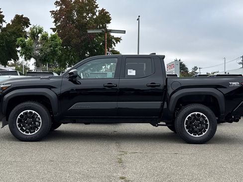 New 2025 Toyota Tacoma TRD Off-Road image 6