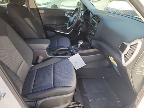 New 2025 Kia Soul LX image 7