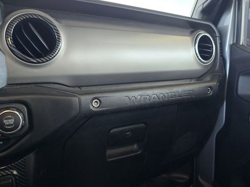 Used 2021 Jeep Wrangler Unlimited Sport image 14