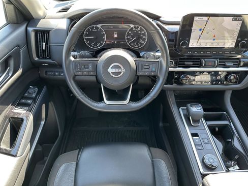 Used 2022 Nissan Pathfinder SL w/ SL Premium Package AWD/4WD image 12