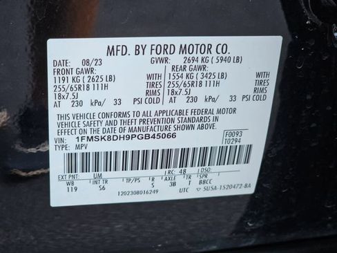 Certified 2023 Ford Explorer XLT w/ Equipment Group 202A AWD/4WD image 40