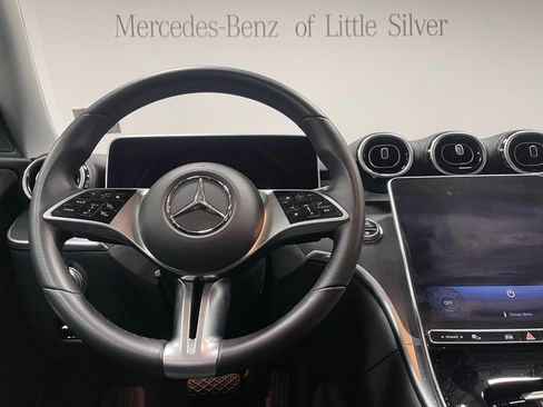 Used 2025 Mercedes-Benz C 300 4MATIC Sedan image 31