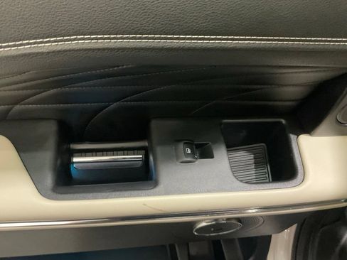 Used 2019 Ford Expedition Platinum RWD image 11
