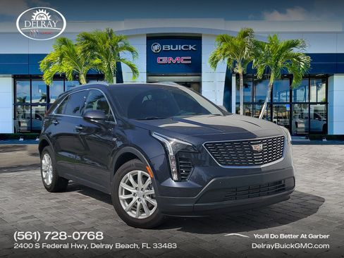 Used 2023 Cadillac XT4 Luxury w/ Cold Weather Package FWD image 1
