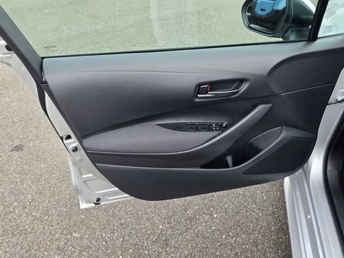 Certified 2025 Toyota Corolla LE image 21