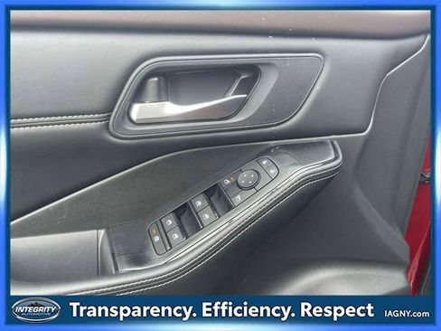 Used 2023 Nissan Rogue SV w/ SV Premium B Package AWD/4WD image 17