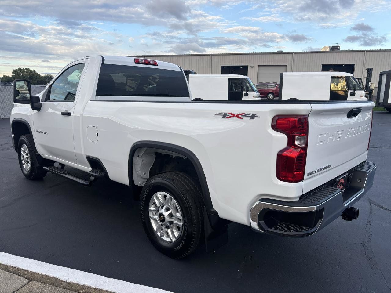 Used 2026 Chevrolet Silverado 2500 W/T w/ Snow Plow Prep/Camper Package AWD/4WD image 5