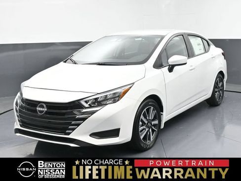 New 2025 Nissan Versa SV w/ Trunk Package FWD image 1