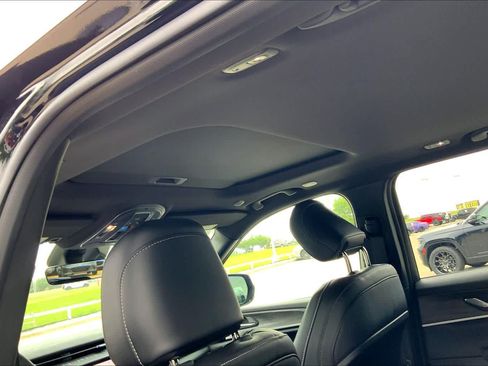 New 2026 Jeep Grand Cherokee Altitude RWD image 17