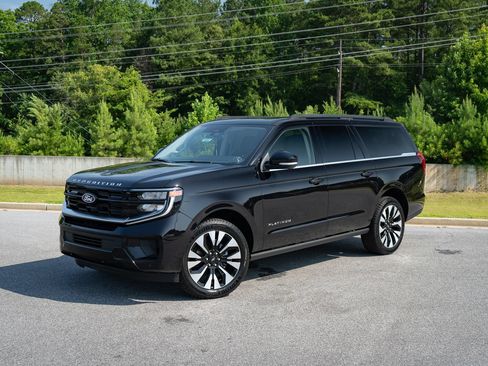 New 2027 Ford Expedition Max Platinum w/ Driver's Package AWD/4WD image 4