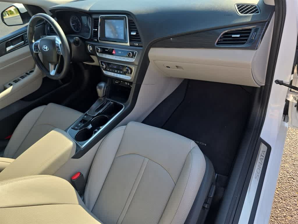 Used 2018 Hyundai Sonata Limited FWD image 11