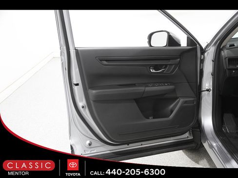 Used 2025 Honda CR-V EX image 4