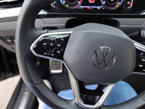 Used 2023 Volkswagen Arteon SEL w/ Arteon MDO Package image 18