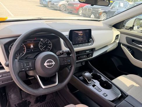 Used 2023 Nissan Rogue SV image 13