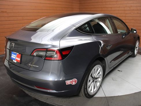 Used 2023 Tesla Model 3 Long Range image 18
