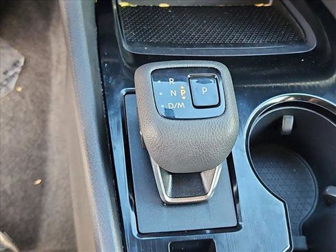 Used 2024 Nissan Rogue S image 12