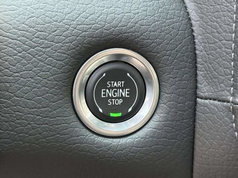 Used 2024 GMC Yukon Denali AWD/4WD image 22