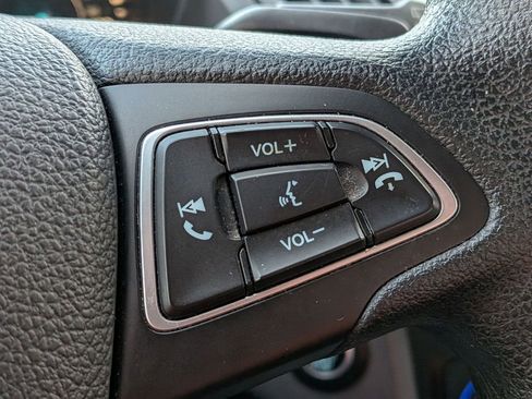 Used 2019 Ford Escape SE FWD image 21
