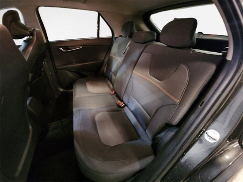 Used 2023 Kia Niro LX image 24