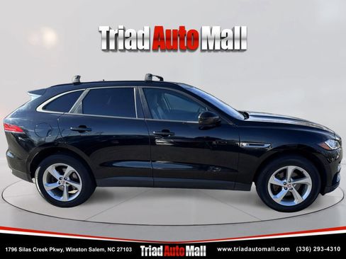 Used 2017 Jaguar F-PACE 20d Sport Utility 4D image 4