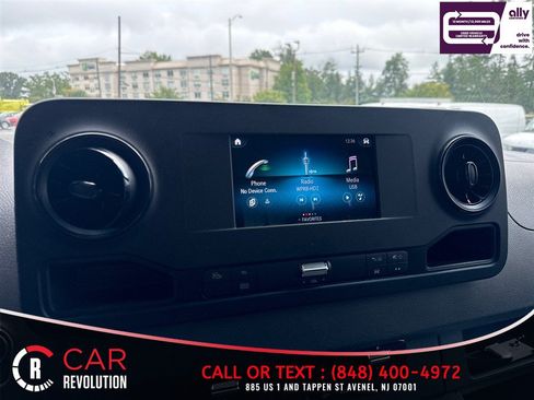 Used 2021 Mercedes-Benz Sprinter 2500 image 13
