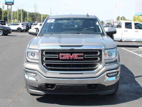 Used 2017 GMC Sierra 1500 SLE w/ SLE Value Package image 9