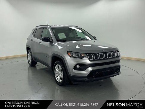 Used 2022 Jeep Compass Latitude AWD/4WD image 4