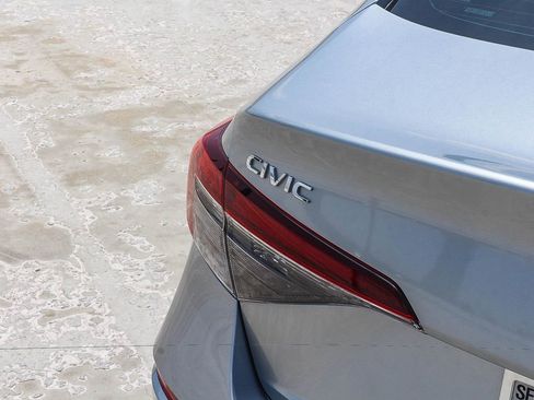Certified 2025 Honda Civic Sport image 7
