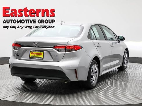 Used 2023 Toyota Corolla LE image 5