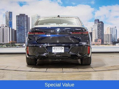 Used 2025 BMW 750e xDrive w/ Executive Package AWD/4WD image 11