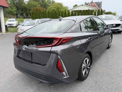 Used 2017 Toyota Prius Prime Premium FWD image 7