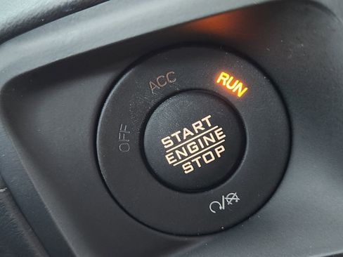 New 2025 Jeep Gladiator Rubicon image 18