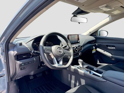 Used 2025 Nissan Sentra SV w/ All-Weather Package image 8