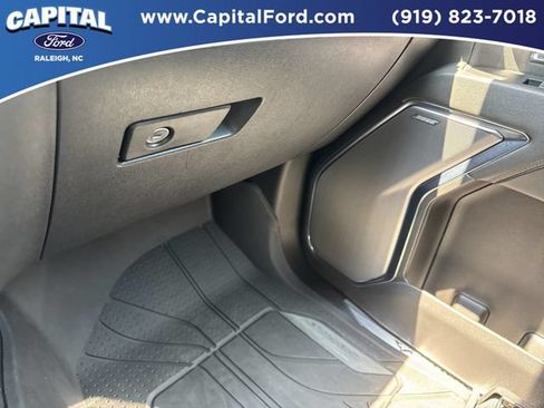 Used 2024 Chevrolet Silverado 1500 High Country w/ High Country Premium Package AWD/4WD image 28