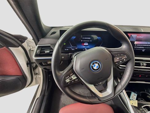 Used 2023 BMW i4 eDrive40 w/ Premium Package RWD image 10