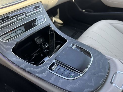 Used 2021 Mercedes-Benz E 350 4MATIC Sedan image 28