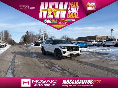 Used 2025 Ford Explorer ST image 1
