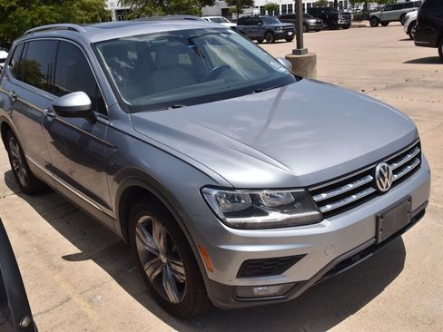 Used 2021 Volkswagen Tiguan S FWD image 4
