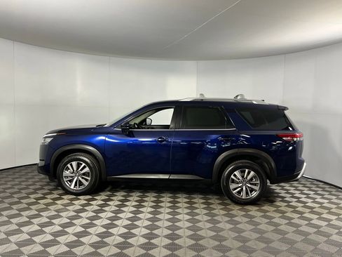 Used 2023 Nissan Pathfinder SL image 10