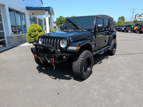 Used 2019 Jeep Wrangler Unlimited Sahara AWD/4WD image 24