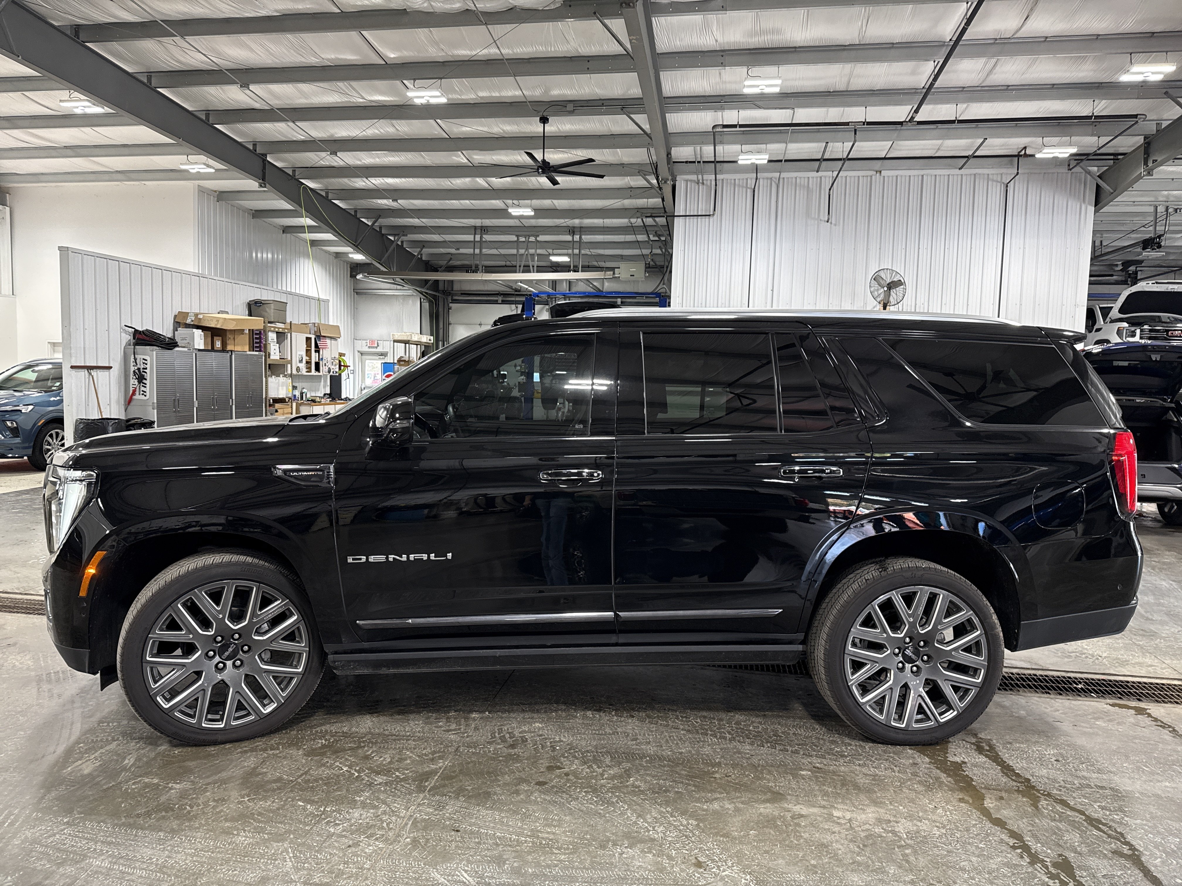 Used 2026 GMC Yukon Denali Ultimate AWD/4WD image 6