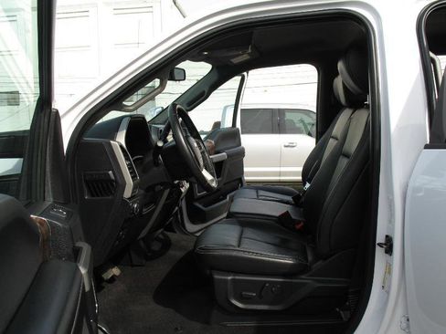 Used 2020 Ford F150 Lariat image 18