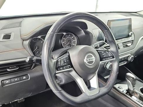 Used 2021 Nissan Altima 2.5 SR image 11